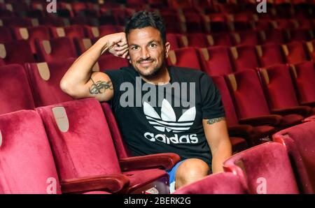 Peter Andre fotografierte am Birmingham Hippodrome, wo er als Teen Angel in Grease auftrat. August 2019. Stockfoto