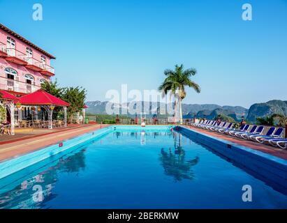 Swimmingpool im Horizontes Los Jazmines Hotel, Vinales Tal, UNESCO Weltkulturerbe, Provinz Pinar del Rio, Kuba Stockfoto