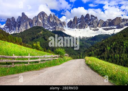 Unglaubliche Berge im Val di Funes, Trentino, Italien. Stockfoto