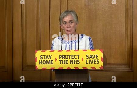 Bildschirmschnappschuss von der stellvertretenden Chief Scientific Officer Professor Dame Angela McLean während einer Medienbesprechung in Downing Street, London, über Coronavirus (COVID-19). Stockfoto