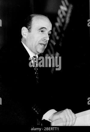 Alain Juppé, Bürgermeister von Bordeaux, spricht in der Tribüne, Bordeaux, 1998, Frankreich Stockfoto