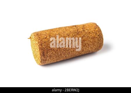 Holzkorken aus einer Weinflasche Nahaufnahme isoliert auf weiß Stockfoto