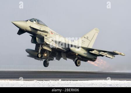 Italian Air Force Eurofighter Typhoon während NATO Baltic Air Policing, Estland. Stockfoto