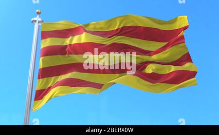 Katalonien Flagge winkt vor Wind in blauen Himmel Stockfoto