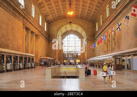 Totonto, Kanada - 28. Juni 2011: Innenansicht des Bahnhofs Toronto Union zur Morgenzeit. Stockfoto