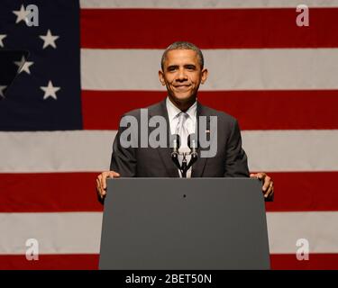 MIAMI BEACH, FL - 26. JUNI: US-Präsident Barack Obama spricht während einer Spendenaktion von Marc Anthony am 16. Juni 2012 im Fillmore Miami Beach Stockfoto