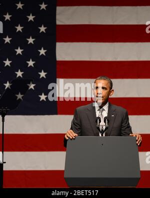 MIAMI BEACH, FL - 26. JUNI: US-Präsident Barack Obama spricht während einer Spendenaktion von Marc Anthony am 16. Juni 2012 im Fillmore Miami Beach Stockfoto