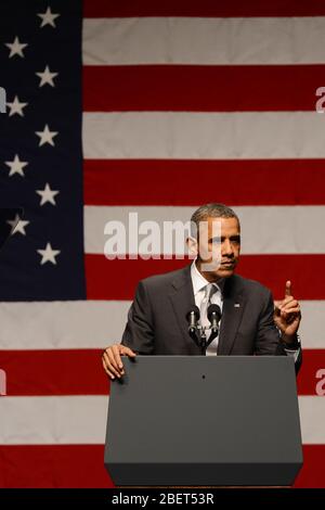 MIAMI BEACH, FL - 26. JUNI: US-Präsident Barack Obama spricht während einer Spendenaktion von Marc Anthony am 16. Juni 2012 im Fillmore Miami Beach Stockfoto