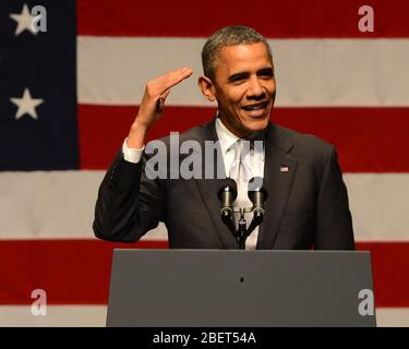MIAMI BEACH, FL - 26. JUNI: US-Präsident Barack Obama spricht während einer Spendenaktion von Marc Anthony am 16. Juni 2012 im Fillmore Miami Beach Stockfoto