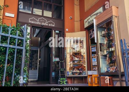 Mercato Delle Erbe Lebensmittelmarkt in Bologna, Hauptstadt und größte Stadt der Emilia Romagna Region in Norditalien Stockfoto