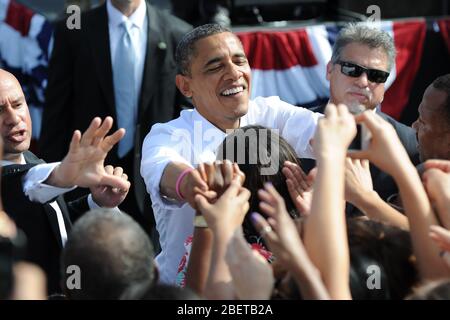 DELRAY BEACH FL - OKTOBER 23: US-Präsident Barack Obama spricht während einer Kampagne an der Basis Veranstaltung im Delray Beach Tennis Center am 23. Oktober 2012 in Stockfoto