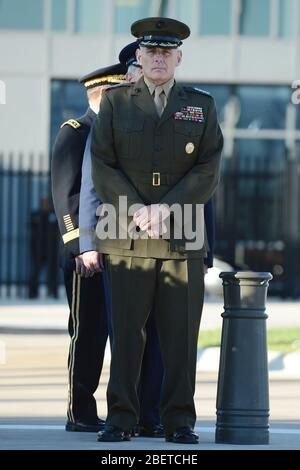 MIAMI, FL - 19. NOVEMBER: Der kommende Generalkommandeur John F. Kelly USMC nimmt an der Zeremonie zum Befehlswechsel beim US Southern Command am 19. November 20 Teil Stockfoto