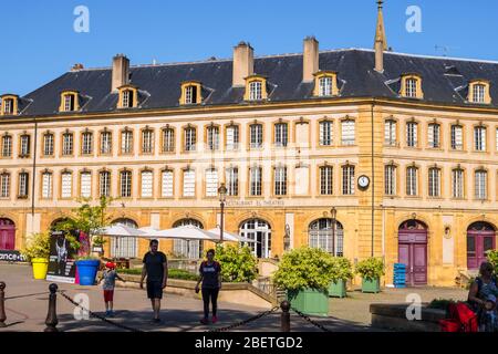 Metz, Frankreich - 31. August 2019: Stadtbild im historischen Zentrum von Metz, Lothringen, Frankreich Stockfoto