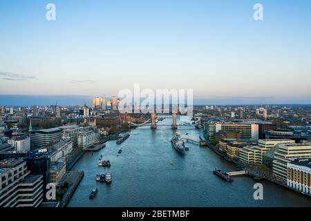 London Shard Luftaufnahme des Stadthauses und der London Bridge Stockfoto