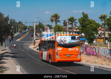 SANTIAGO, CHILE - NOVEMBER 2019: Transantiago Bus in Maipú Stockfoto