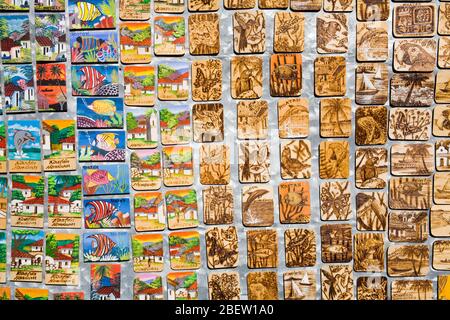 Souvenirs zum Verkauf im Mohogany Bay Cruise Center, Roatan Island, Honduras, Mittelamerika Stockfoto