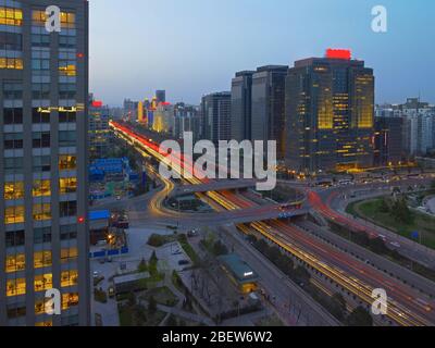 Erhöhte Ansicht der zweiten Ringstraße in Peking Stockfoto