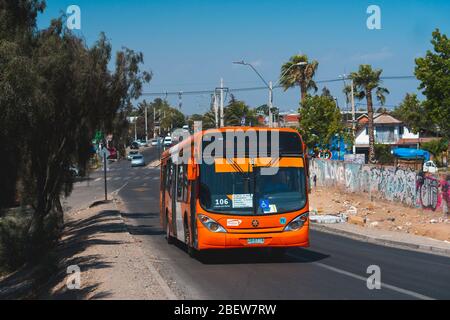 SANTIAGO, CHILE - NOVEMBER 2019: Transantiago Bus in Maipú Stockfoto