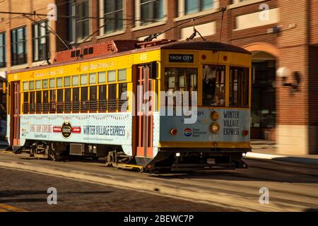 Ybor City spanische Kultur Zentrum in Tampa Florida mit Trolley Stockfoto