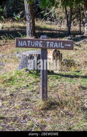 Maui, HI, USA - 24. August 2019: Der Nature Mountain Trail Stockfoto