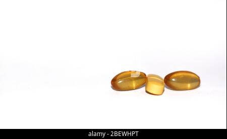 Pillen Tabletten und Medikamente Medizin Stock Foto isoliert auf weißem Hintergrund. Pille, Kapsel - Medizin, Weiße Farbe, Weißer Hintergrund, Ausgeschnitten Stockfoto