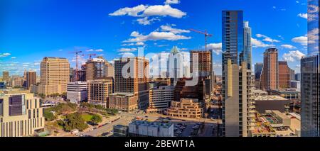 Austin, Texas, USA - 27. Januar 2020: Downtown Panorama mit modernen Wolkenkratzern, Büros von Tech-Firmen mit dem berühmten Frost Bank Tower im Hintergrund Stockfoto