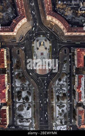 Luftaufnahme des Siegesplatzes in Minsk. Historisches Denkmal für den Sieg im Zweiten Weltkrieg. Zentrum von Minsk Luftaufnahme Stockfoto