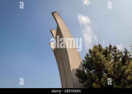 Luftbrücke-Denkmal, auf Deutsch als Luftbrückendenkmal bekannt, am Platz der Luftbrücke in Berlin, Deutschland Stockfoto