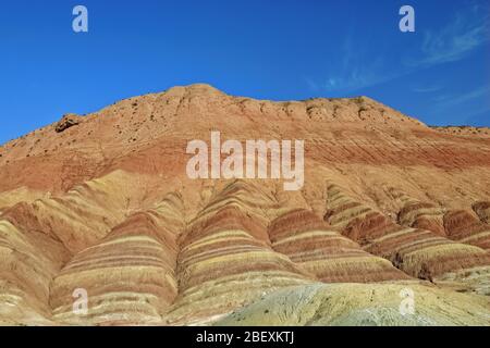 Bunte Leinwand Landform von der Sightseeing-Straße. Zhangye-Danxia Qicai Scenic Spot-Gansu-China-0818 Stockfoto