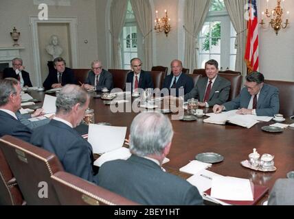 9/11/1986 Präsident Reagan führt eine Kabinettssitzung Stockfoto