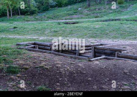 Defensive Positionen (Schützengräben) auf dem Sapun-Berg. Sewastopol Stockfoto