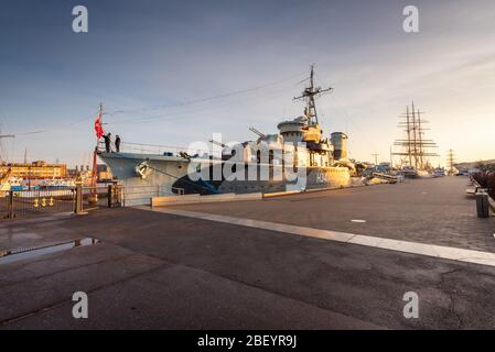 Gdynia, Polen - 7. Februar 2016: Schiffsmuseum Zerstörer ORP Blyskawica im Hafen von Gdynia Stockfoto