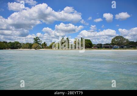 Wunderschönes karibisches Meer in exquisiter Caleta Buena, Playa Giron, Kuba Stockfoto