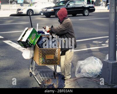 Obdachloser in den Straßen von New York City Stockfoto