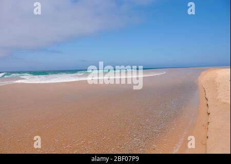 Strand von FAZ do Arelho in portugal im Sommer Stockfoto