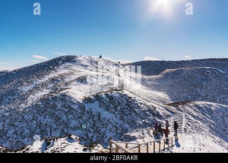 Panoramablick vom Vulkan Grabrok im Winter, island Stockfoto