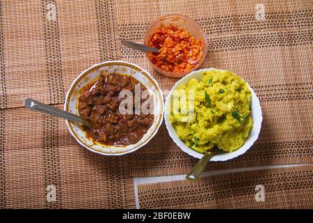 Kappayum Beef Ulathiyathum Central Travancore Style, Malabar Style, Kappayum Beef Ulathiyathum Mulaku Chamanthiyum Stockfoto