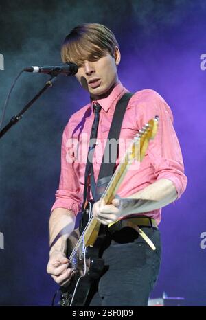 Franz Ferdinand spielt beim Y-100 Feastival im Hochtöner Zentrum in Camden, NJ. 2. Dezember 2004. Quelle: Scott Weiner/MediaPunch Stockfoto