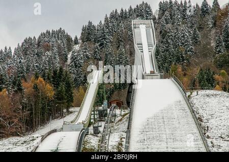 Die Schanzen in Garmisch-Partenkirchen im Winter Stockfoto