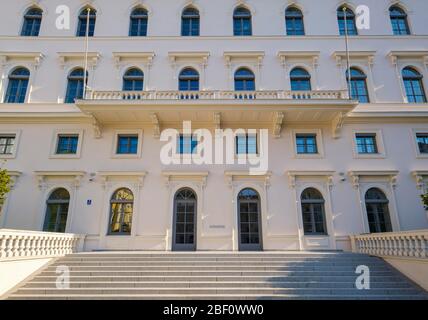 Siemens Hauptsitz im Palais Ludwig Ferdinand, Wittelsbacherplatz, Maxvorstadt, München, Oberbayern, Bayern, Deutschland Stockfoto