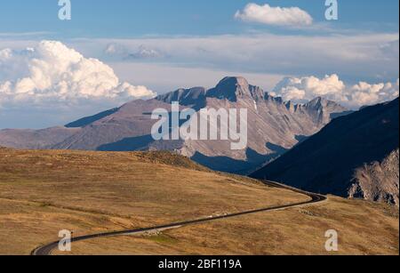 Trail Ridge Road oberhalb von Timberline, gelegen im Rocky Mountain National Park im Norden Colorados. Stockfoto