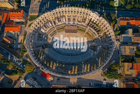 Arena antiken römischen Amphitheater in Pula Stockfoto