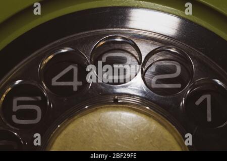Vintage Telefon-Wählscheibe Nahaufnahme. Drehtelefon Stockfoto