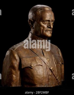 General John J. Pershing. General John Joseph „Black Jack“ Pershing war Oberbefehlshaber der amerikanischen Expeditionstruppe in Frankreich während des Ersten Weltkriegs.Pershing bewunderte dieses Porträt von Moses Dykaar, und ein enger Freund von ihm, General George Squier, organisierte eine Kampagne, um die Büste zu kaufen. Stockfoto