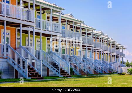 East Beach Condos sind abgebildet, 28. August 2015, in Pass Christian, Mississippi. Die Key West-inspirierten Wohnanlagen befinden sich am Beach Boulevard. Stockfoto