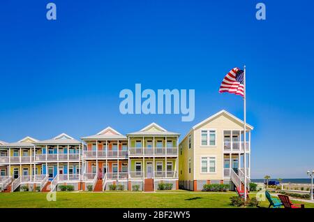 East Beach Condos sind abgebildet, 28. August 2015, in Pass Christian, Mississippi. Die Key West-inspirierten Wohnanlagen befinden sich am Beach Boulevard. Stockfoto