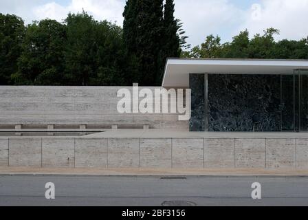 1920er Jahre ikonische Architektur Moderne Steinglas Minimalismus Deutscher Pavillon Barcelona Pavillon, Barcelona, Spanien von Mies Van der Rohe Lilly Reic Stockfoto