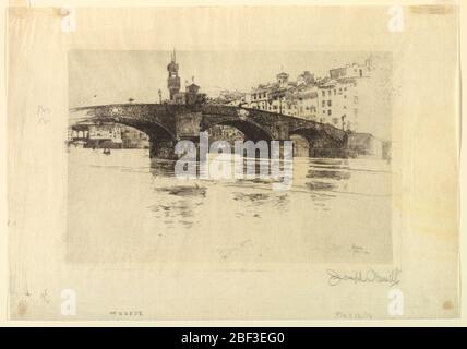 Ponte San Trinita Florenz. Blick vom Südufer, zeigt die Brücke, die angrenzenden Häuser und den Turm des Palazzo Vecchio in der Ferne. Stockfoto