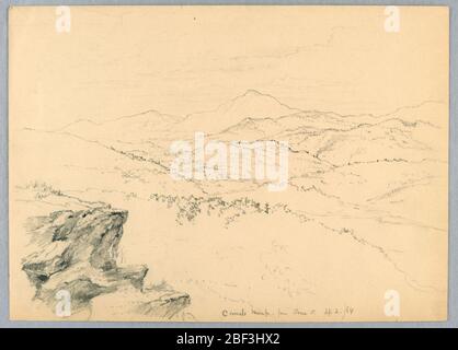 Kamele Hump aus Stowe Vermont. Felsvorsprung links. Bewaldete Bergrücken und Täler, darunter, mit hohen Berg in der Ferne, Zentrum. Stockfoto