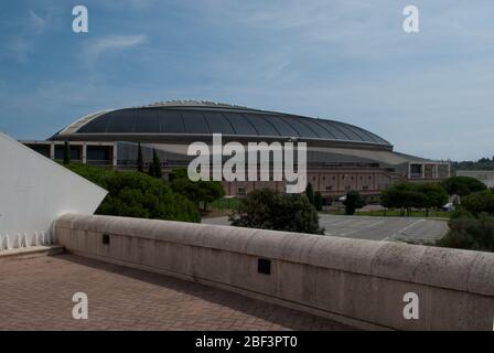 Architektur der 1990er Jahre Palau Sant Jordi Palast des Heiligen Georg, Passeig Olimpic, Anella Olímpica (Olympiapark), Montjuic, Barcelona, Spanien von Arata Isozaki Stockfoto